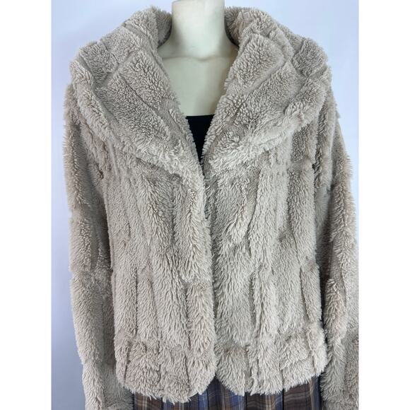 True Grit Dry Goods faux Fur Coat shawl collar and hook closing size Large - Picture 6 of 13